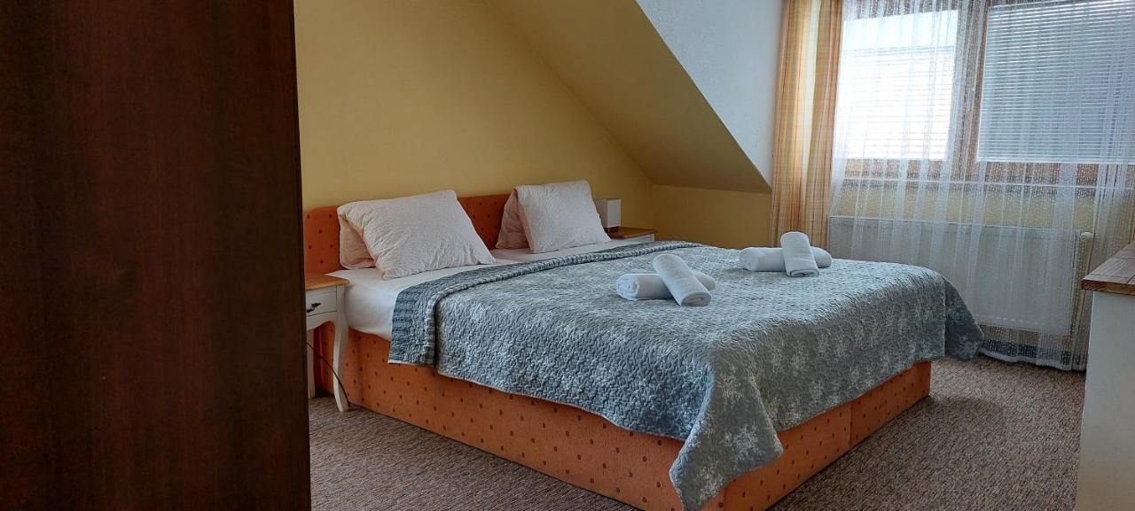 Penzion U Selongu Jindřichŭv Hradec Ngoại thất bức ảnh